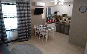 Luxuri Apartments